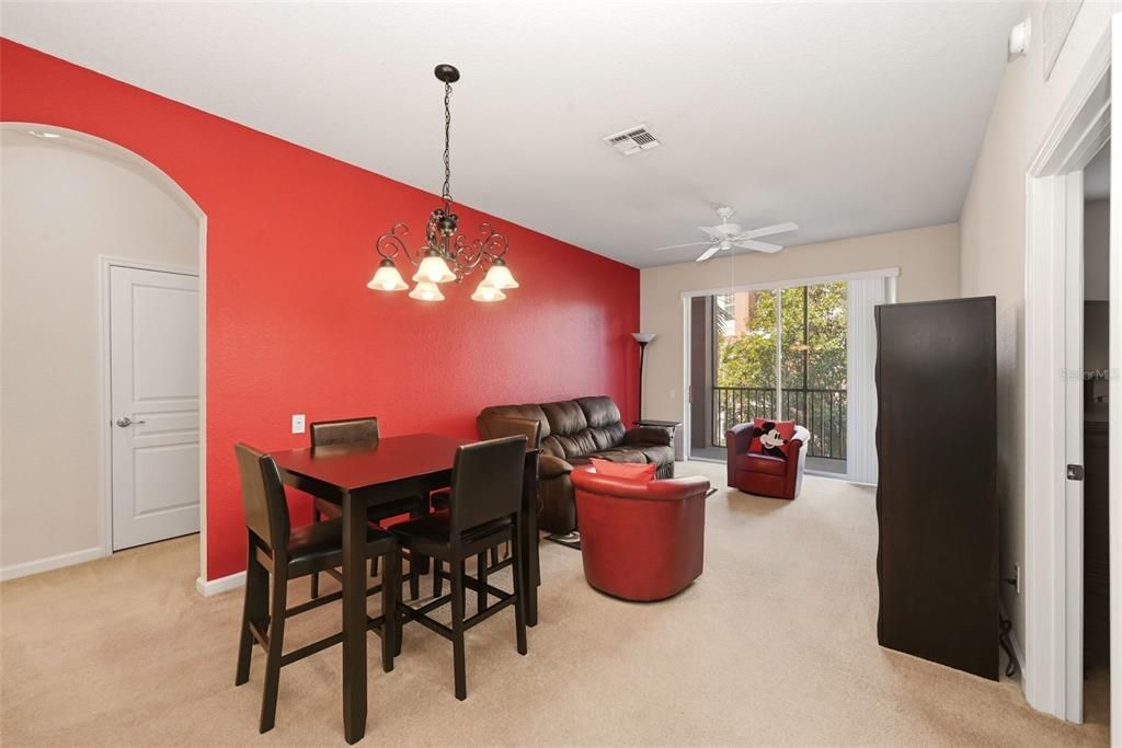 For Sale: $159,950 (2 beds, 2 baths, 1112 Square Feet)