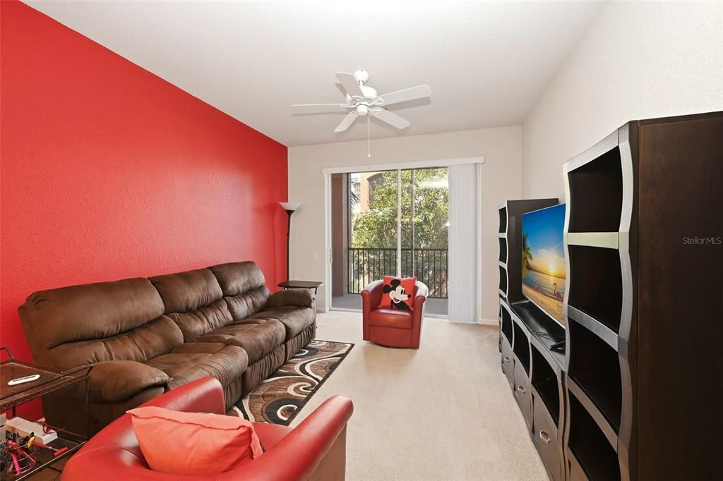 For Sale: $159,950 (2 beds, 2 baths, 1112 Square Feet)