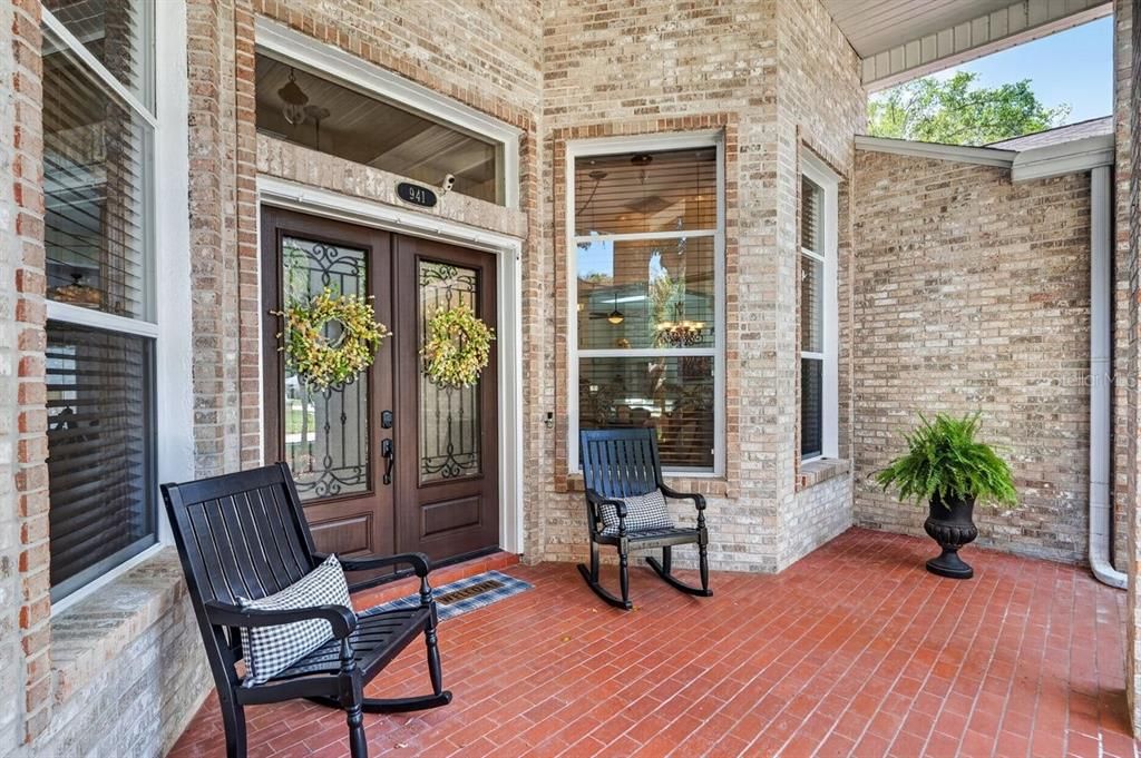 For Sale: $599,999 (4 beds, 3 baths, 2768 Square Feet)