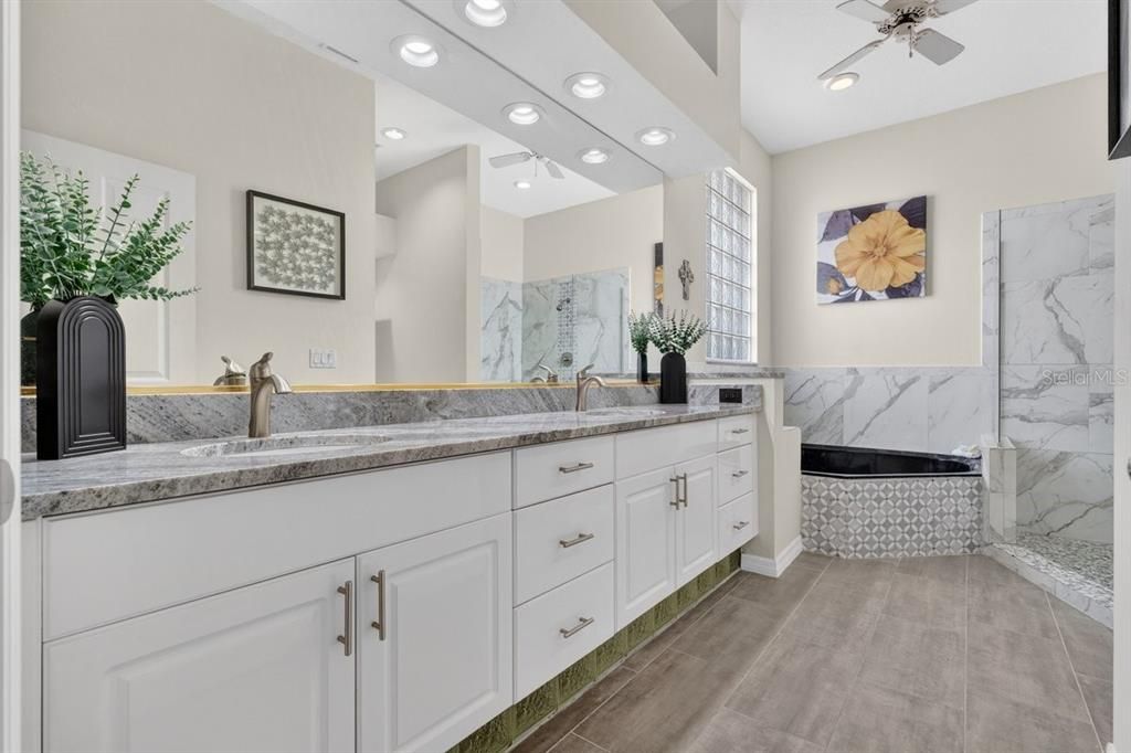 For Sale: $599,999 (4 beds, 3 baths, 2768 Square Feet)