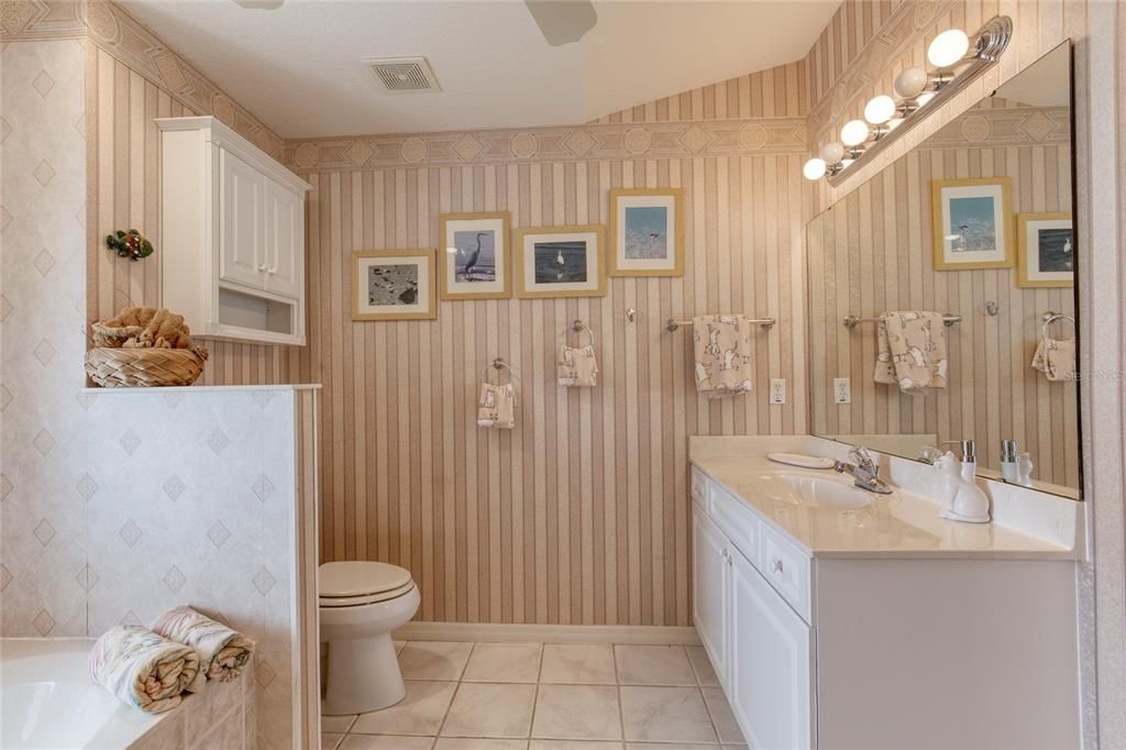 Active With Contract: $449,900 (3 beds, 2 baths, 2086 Square Feet)