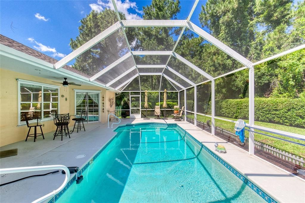 Active With Contract: $449,900 (3 beds, 2 baths, 2086 Square Feet)