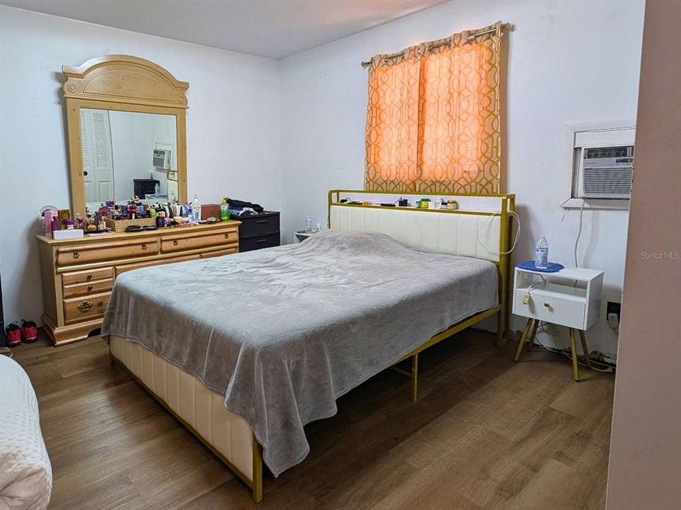 На продажу: $145,000 (3 спален, 1 ванн, 1400 Квадратных фут)