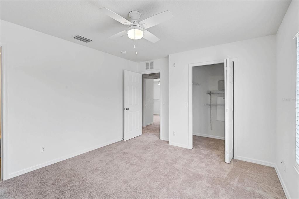 На продажу: $229,999 (3 спален, 2 ванн, 1200 Квадратных фут)