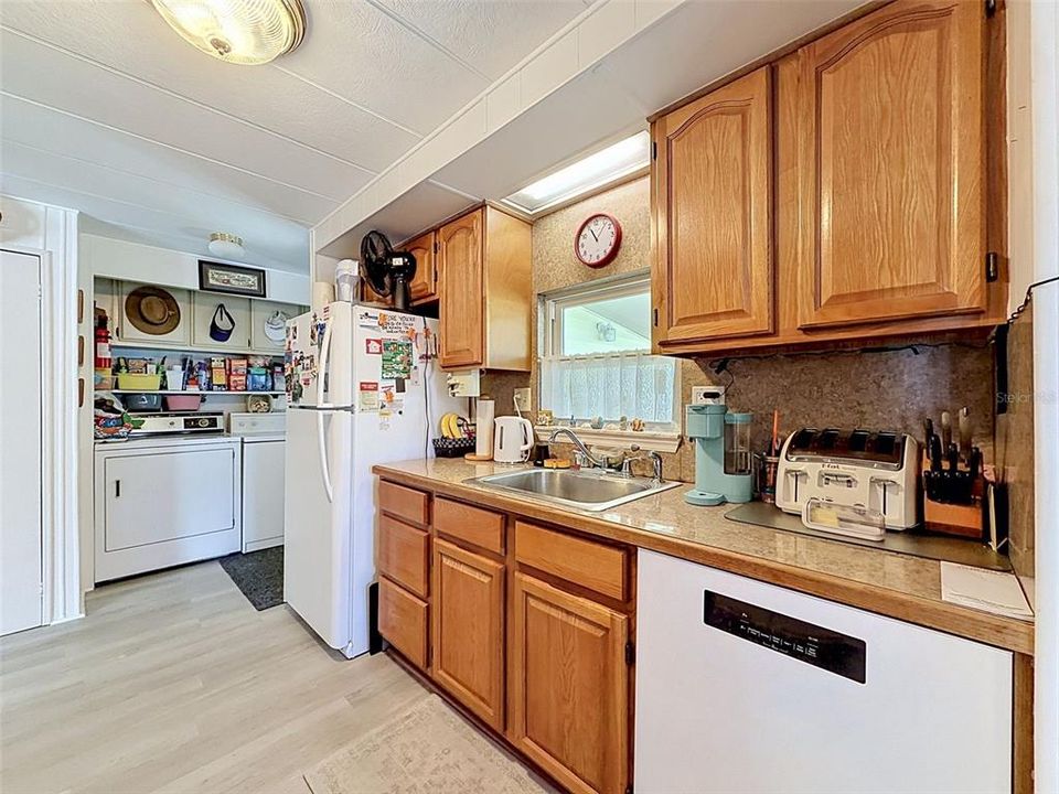 : $99,900 (3 beds, 1 baths, 960 Square Feet)