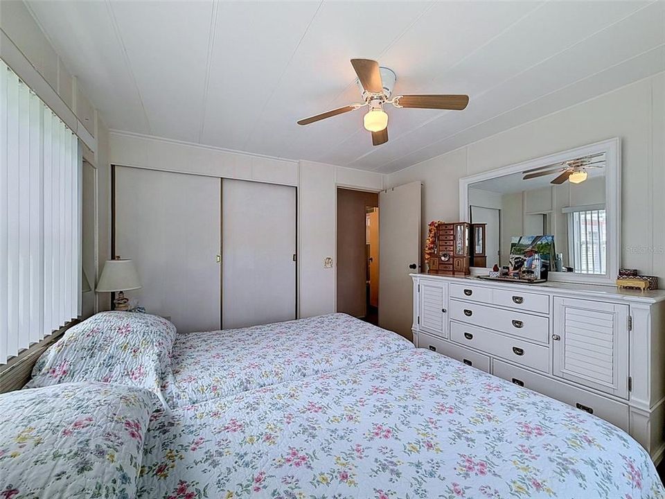 : $99,900 (3 beds, 1 baths, 960 Square Feet)