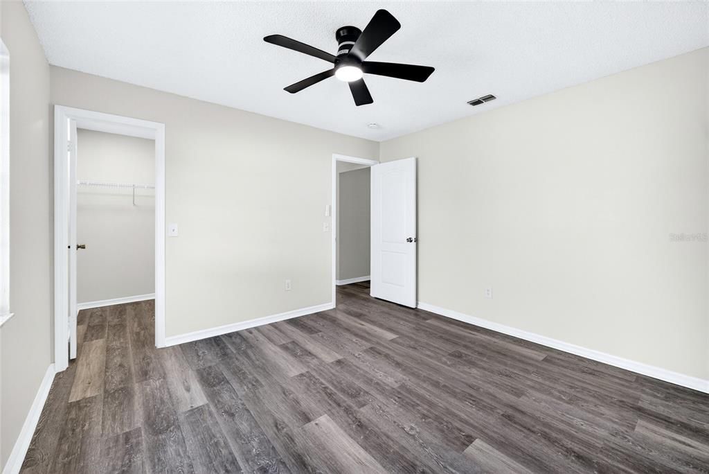 For Sale: $359,000 (3 beds, 2 baths, 1974 Square Feet)