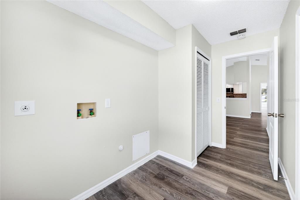 For Sale: $359,000 (3 beds, 2 baths, 1974 Square Feet)