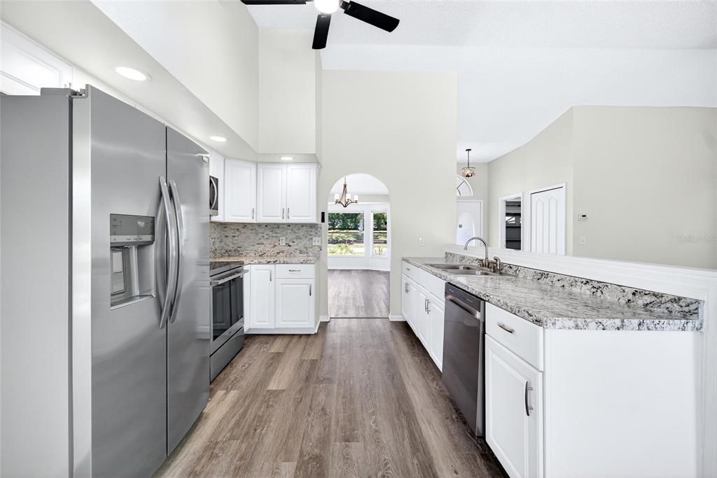 For Sale: $359,000 (3 beds, 2 baths, 1974 Square Feet)