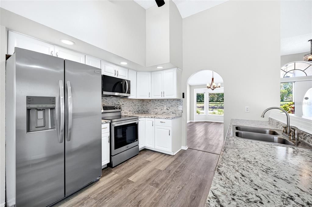 For Sale: $359,000 (3 beds, 2 baths, 1974 Square Feet)