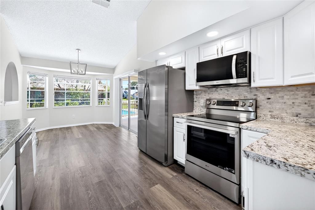 For Sale: $359,000 (3 beds, 2 baths, 1974 Square Feet)