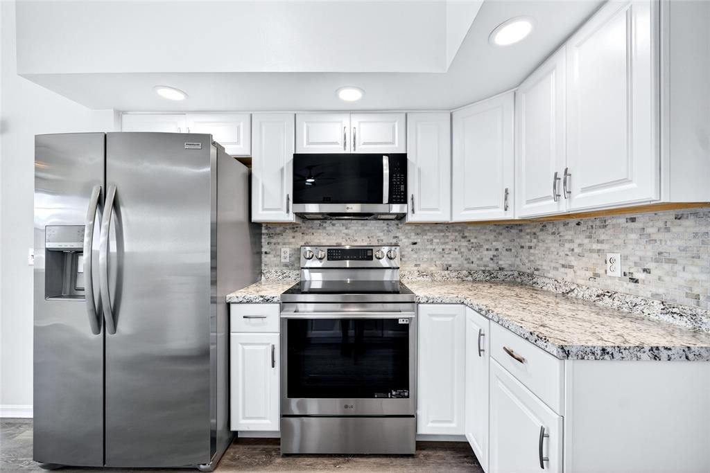 For Sale: $359,000 (3 beds, 2 baths, 1974 Square Feet)