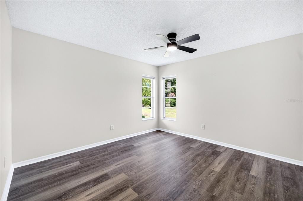For Sale: $359,000 (3 beds, 2 baths, 1974 Square Feet)