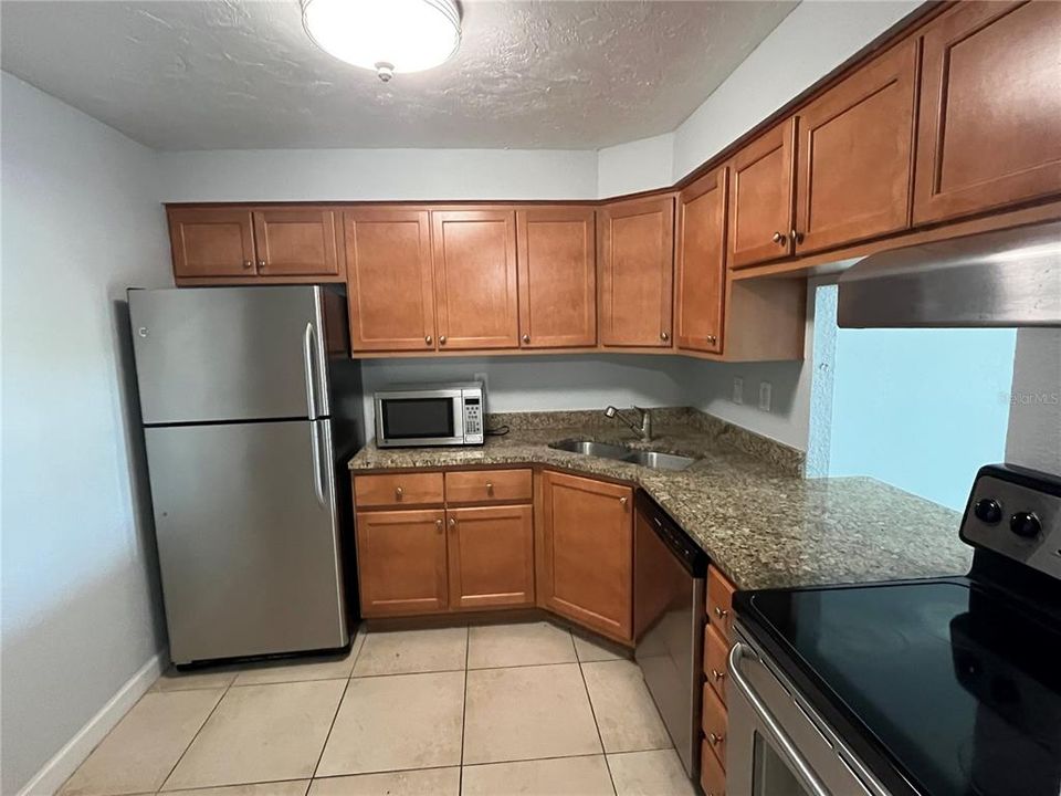 В аренду: $1,450 (1 спален, 1 ванн, 714 Квадратных фут)