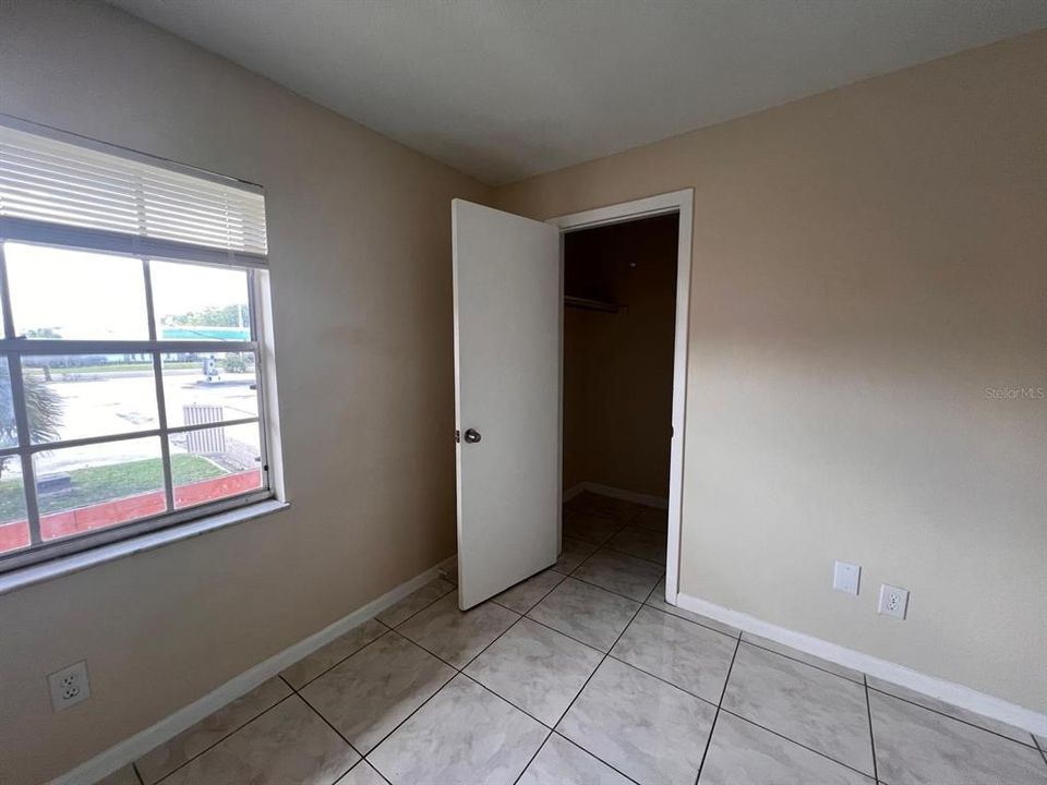 В аренду: $1,550 (2 спален, 1 ванн, 930 Квадратных фут)