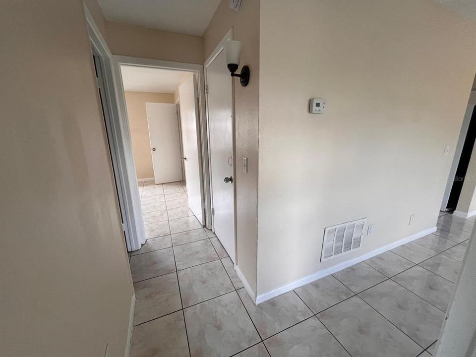 В аренду: $1,550 (2 спален, 1 ванн, 930 Квадратных фут)