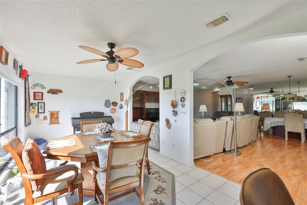 For Sale: $199,000 (2 beds, 2 baths, 1579 Square Feet)