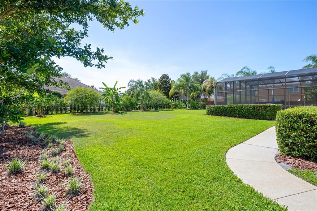 Active With Contract: $1,299,000 (5 beds, 5 baths, 3695 Square Feet)