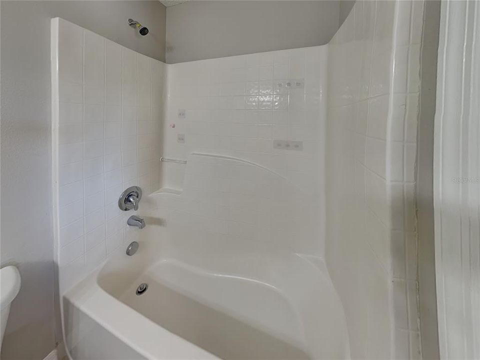 For Rent: $2,219 (4 beds, 2 baths, 2344 Square Feet)
