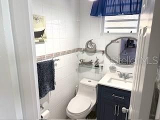 En Venta: $299,000 (4 camas, 2 baños, 3200 Pies cuadrados)