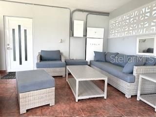 En Venta: $299,000 (4 camas, 2 baños, 3200 Pies cuadrados)
