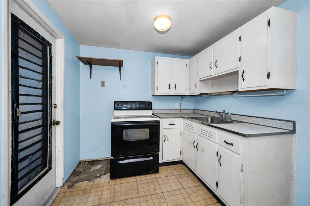 Activo con contrato: $125,000 (2 camas, 1 baños, 594 Pies cuadrados)