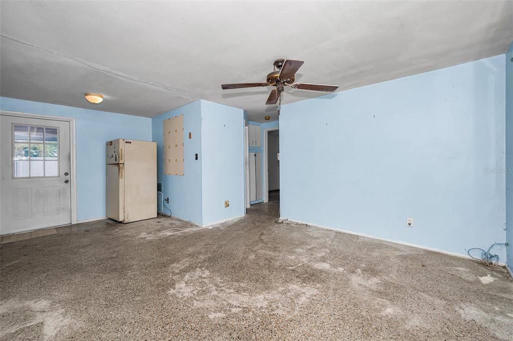 Activo con contrato: $125,000 (2 camas, 1 baños, 594 Pies cuadrados)