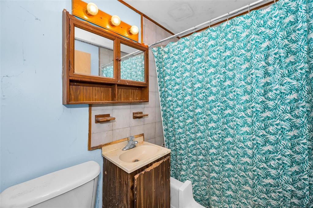 Activo con contrato: $125,000 (2 camas, 1 baños, 594 Pies cuadrados)