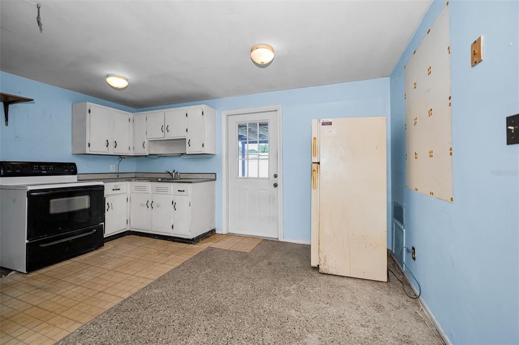 Activo con contrato: $125,000 (2 camas, 1 baños, 594 Pies cuadrados)