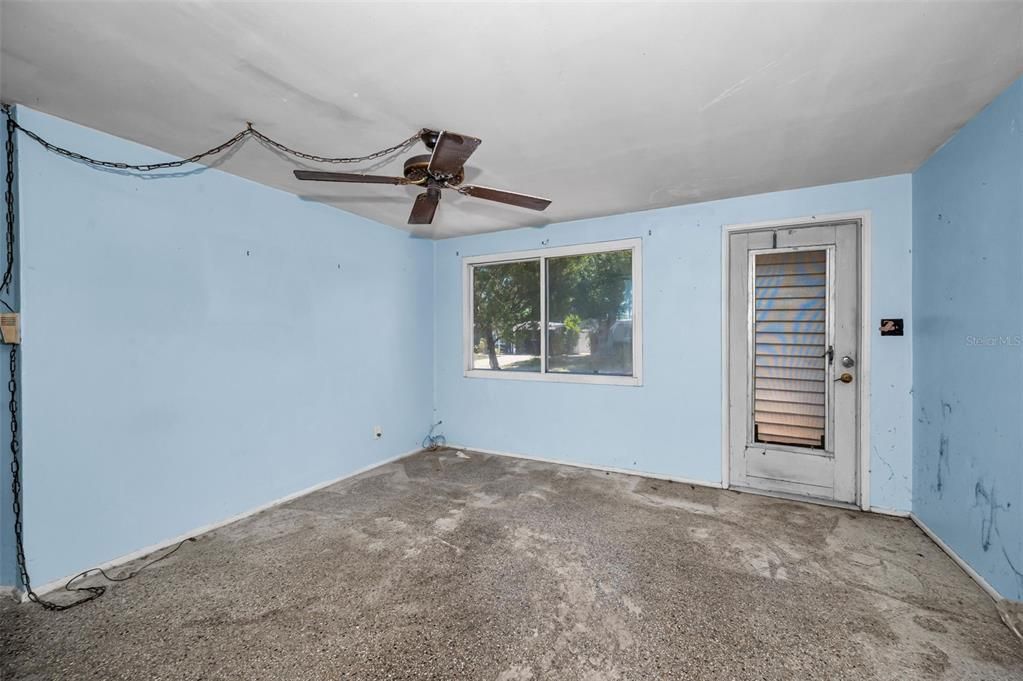 Activo con contrato: $125,000 (2 camas, 1 baños, 594 Pies cuadrados)