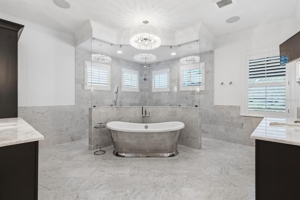 For Sale: $3,150,000 (5 beds, 5 baths, 5127 Square Feet)