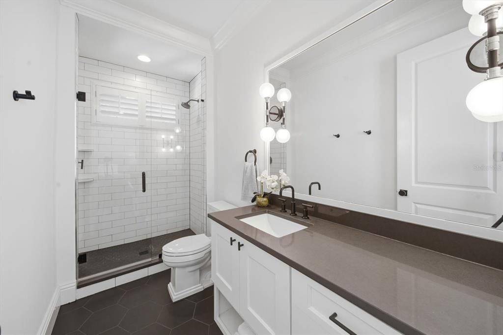 For Sale: $3,150,000 (5 beds, 5 baths, 5127 Square Feet)