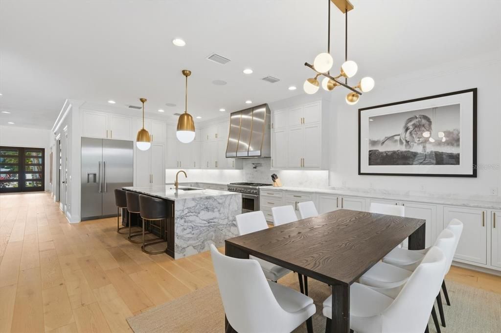 For Sale: $3,150,000 (5 beds, 5 baths, 5127 Square Feet)