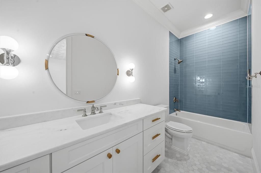 For Sale: $3,150,000 (5 beds, 5 baths, 5127 Square Feet)