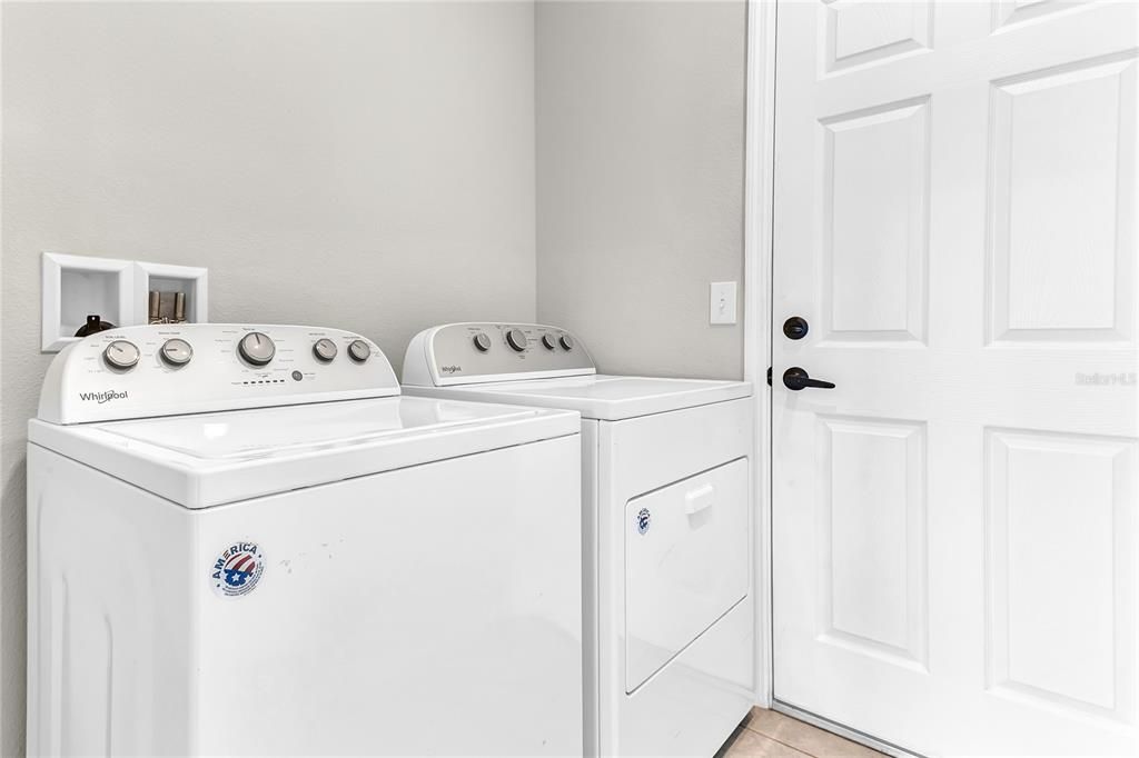 For Rent: $2,350 (3 beds, 2 baths, 1443 Square Feet)