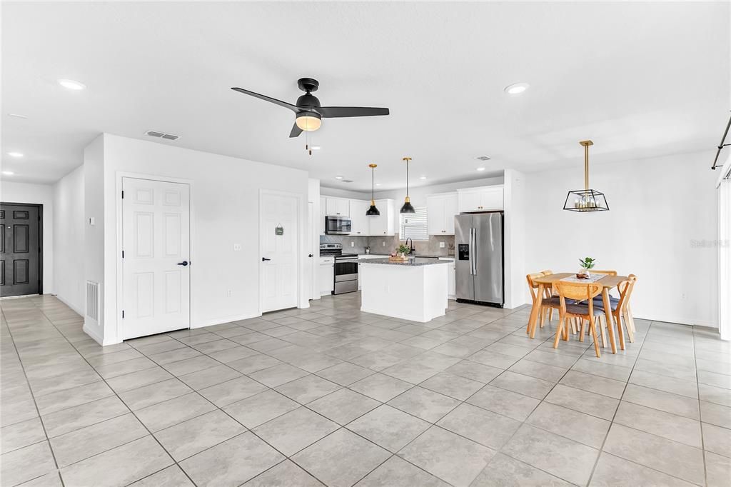 For Rent: $2,350 (3 beds, 2 baths, 1443 Square Feet)