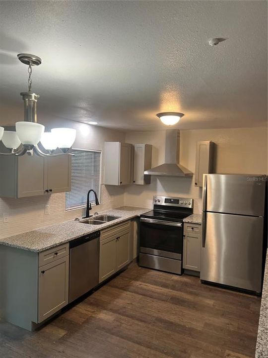 For Sale: $220,000 (3 beds, 2 baths, 1260 Square Feet)