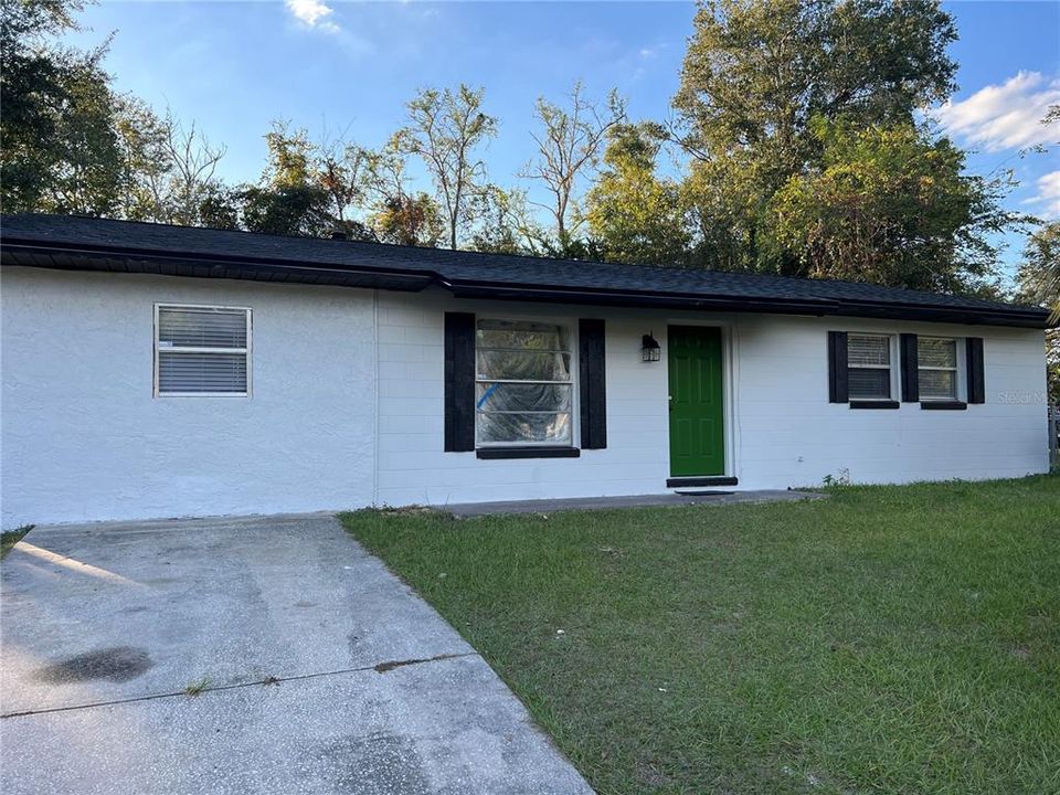 For Sale: $220,000 (3 beds, 2 baths, 1260 Square Feet)