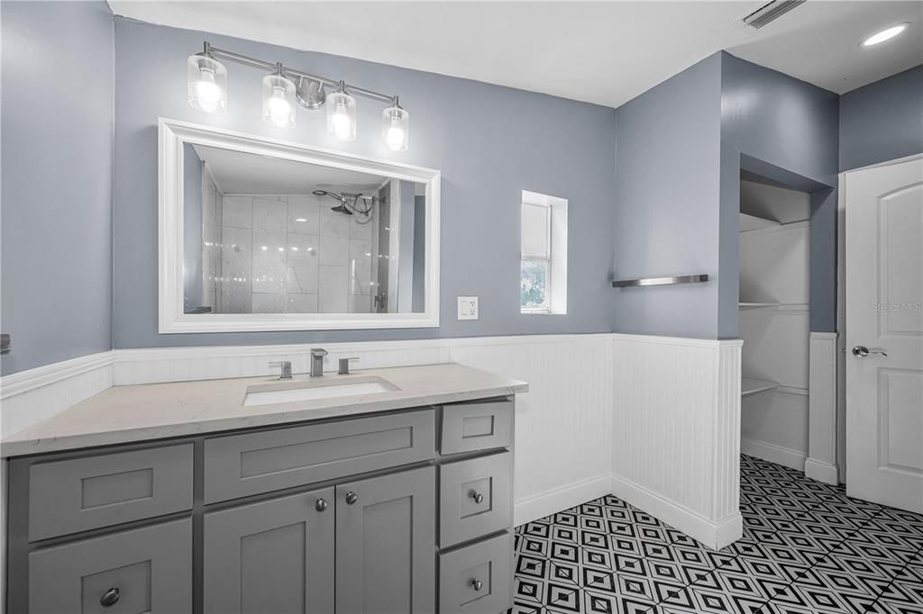 For Sale: $329,000 (4 beds, 2 baths, 1782 Square Feet)