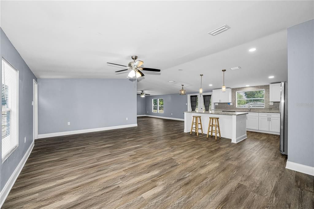 For Sale: $329,000 (4 beds, 2 baths, 1782 Square Feet)