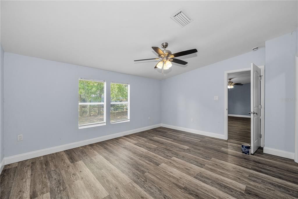 For Sale: $329,000 (4 beds, 2 baths, 1782 Square Feet)