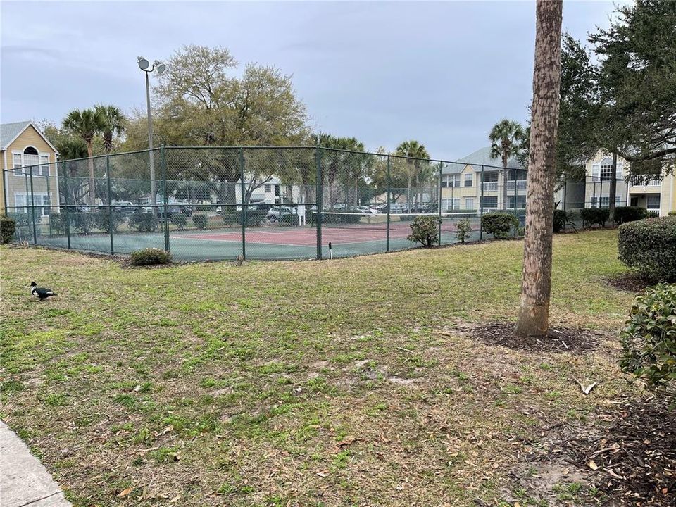 For Sale: $160,000 (2 beds, 2 baths, 829 Square Feet)