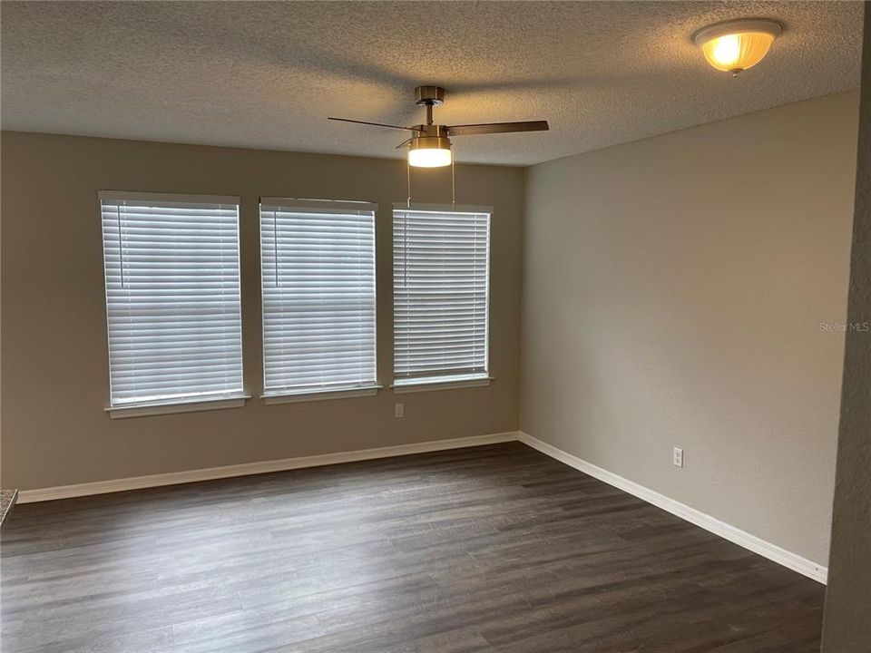 For Sale: $160,000 (2 beds, 2 baths, 829 Square Feet)