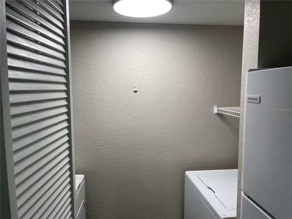 For Sale: $160,000 (2 beds, 2 baths, 829 Square Feet)