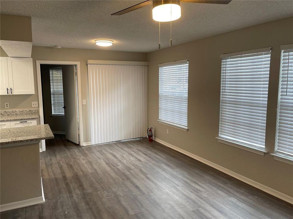For Sale: $160,000 (2 beds, 2 baths, 829 Square Feet)