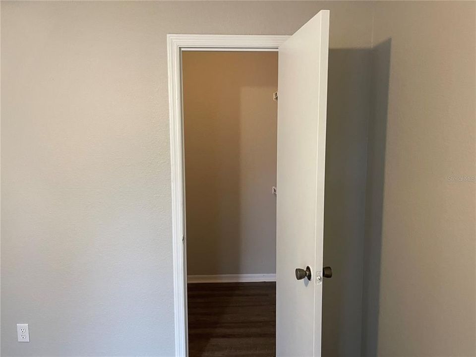 For Sale: $160,000 (2 beds, 2 baths, 829 Square Feet)