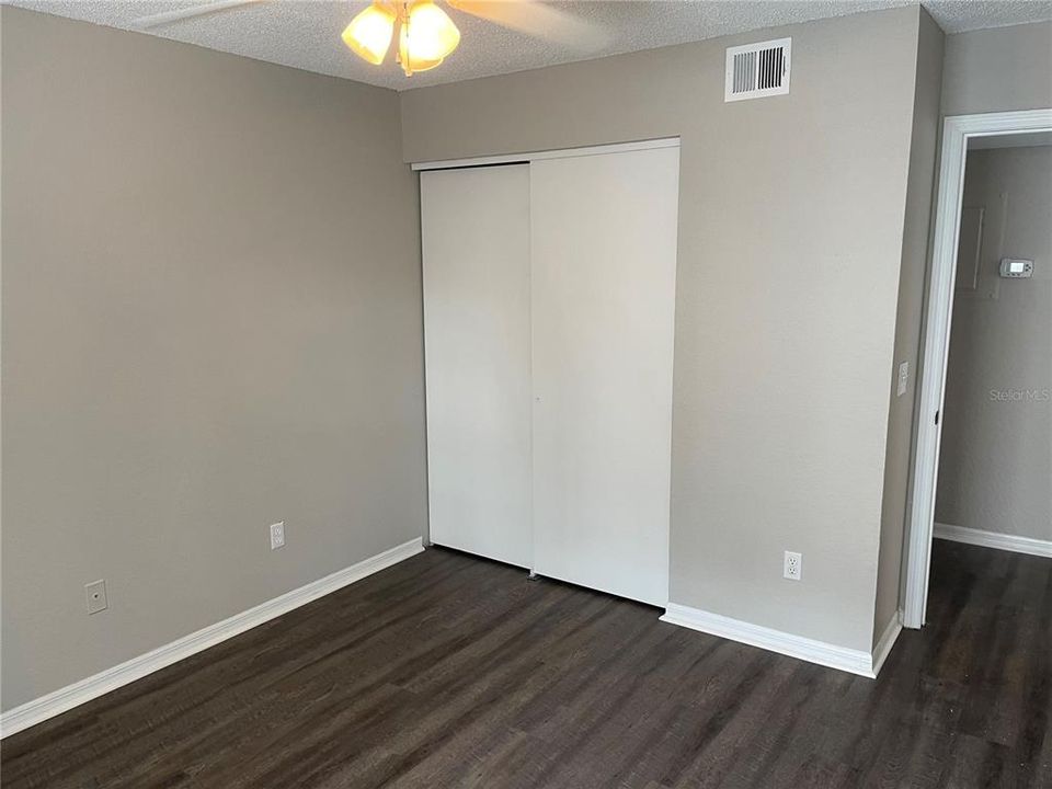 For Sale: $160,000 (2 beds, 2 baths, 829 Square Feet)