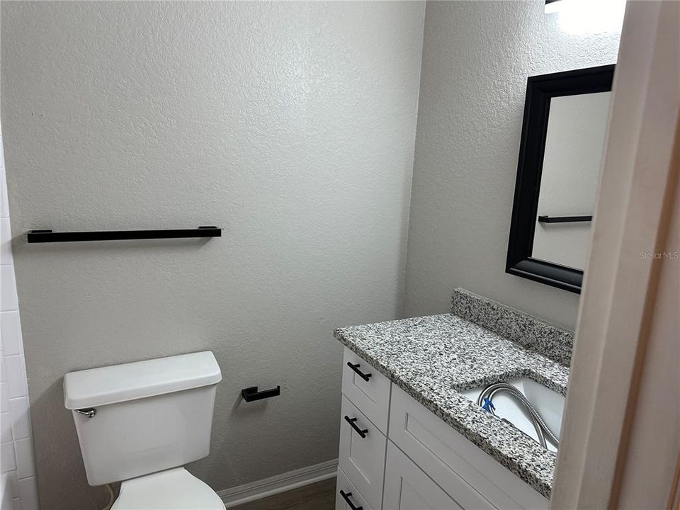 For Sale: $160,000 (2 beds, 2 baths, 829 Square Feet)