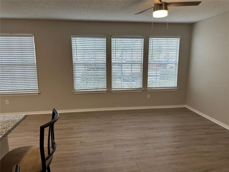 For Sale: $160,000 (2 beds, 2 baths, 829 Square Feet)