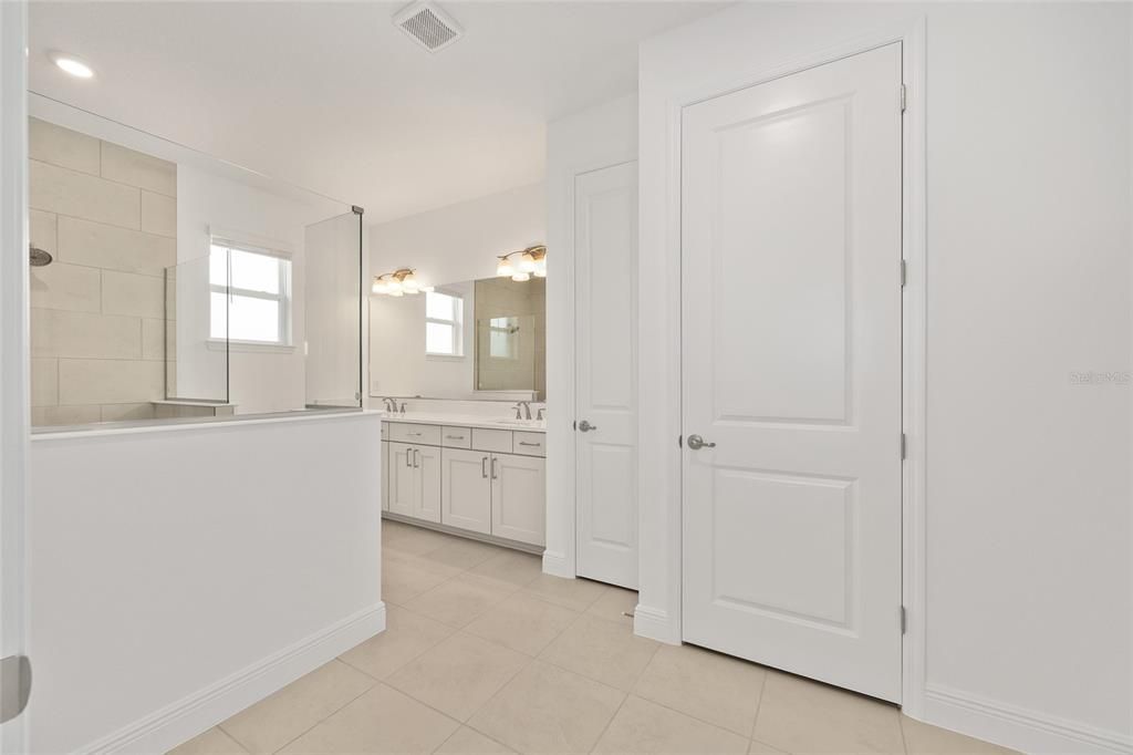 For Sale: $452,245 (2 beds, 2 baths, 2019 Square Feet)